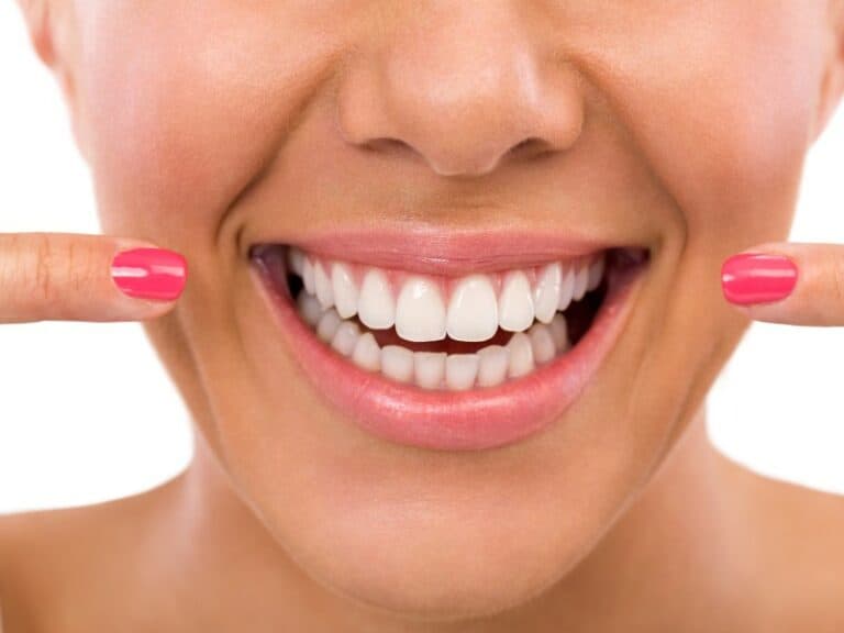 Four tips for making white teeth stand out